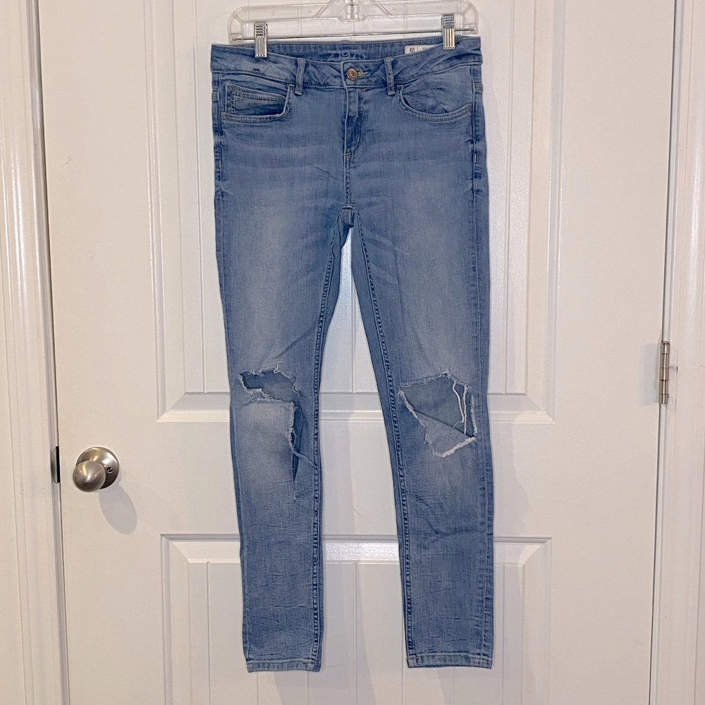 Zara Z1975 Basic Denim | Mid Rise Skinny Jean | Super Distressed | Size 8